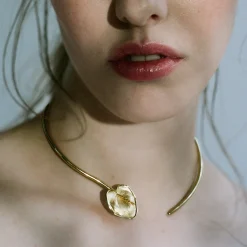 Collier A Floraison Tardive