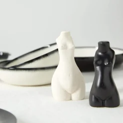 Paire De Salieres Et Poivrieres Pour Le Corps (Beige, Noir)